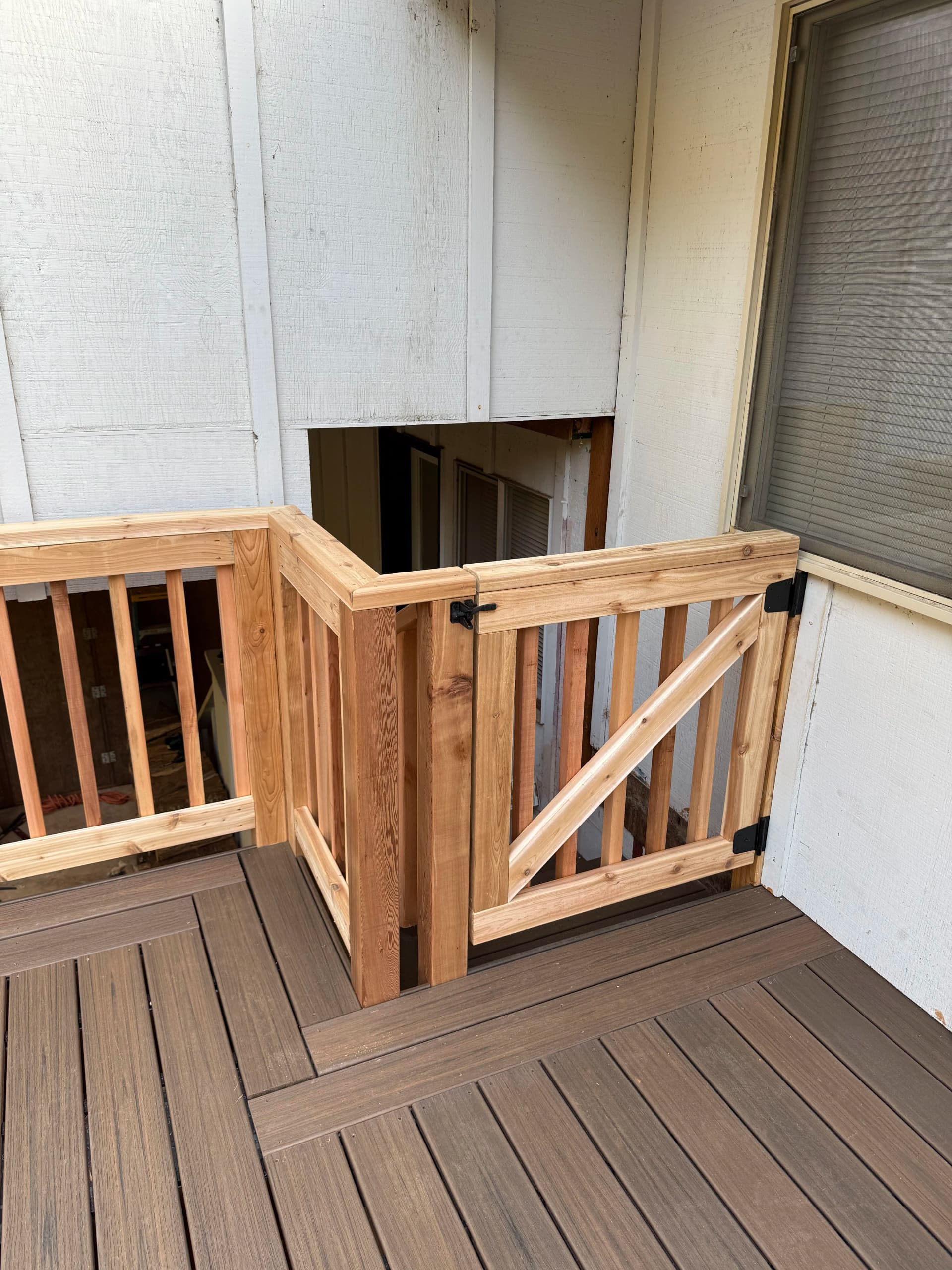 Gallery photos for Rotted Deck Gets a Full Composite and Cedar Upgrade: Image #5