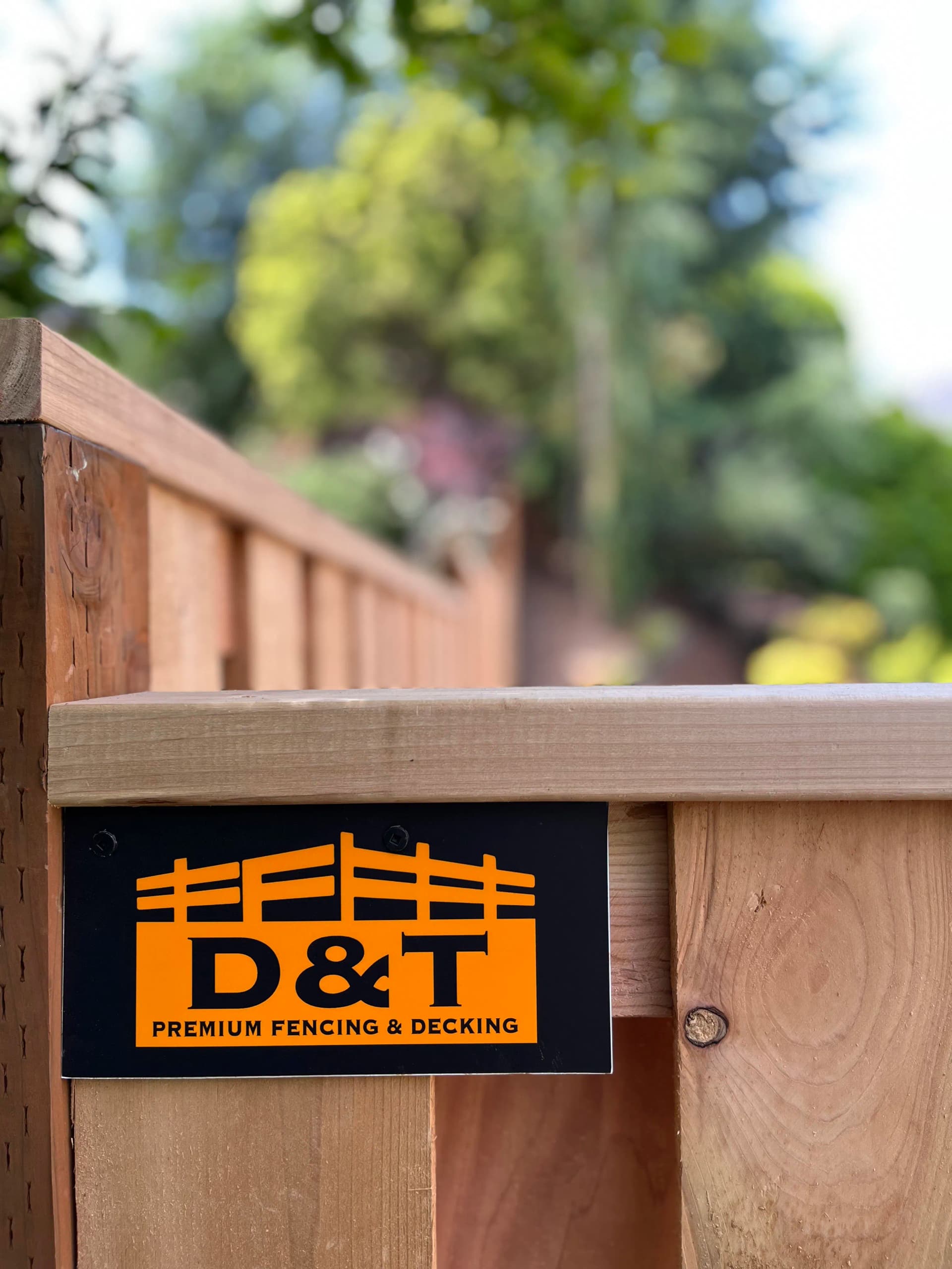 Gallery photos for Good Neighbour Cedar Fencing That Keeps Things Open: Image #1
