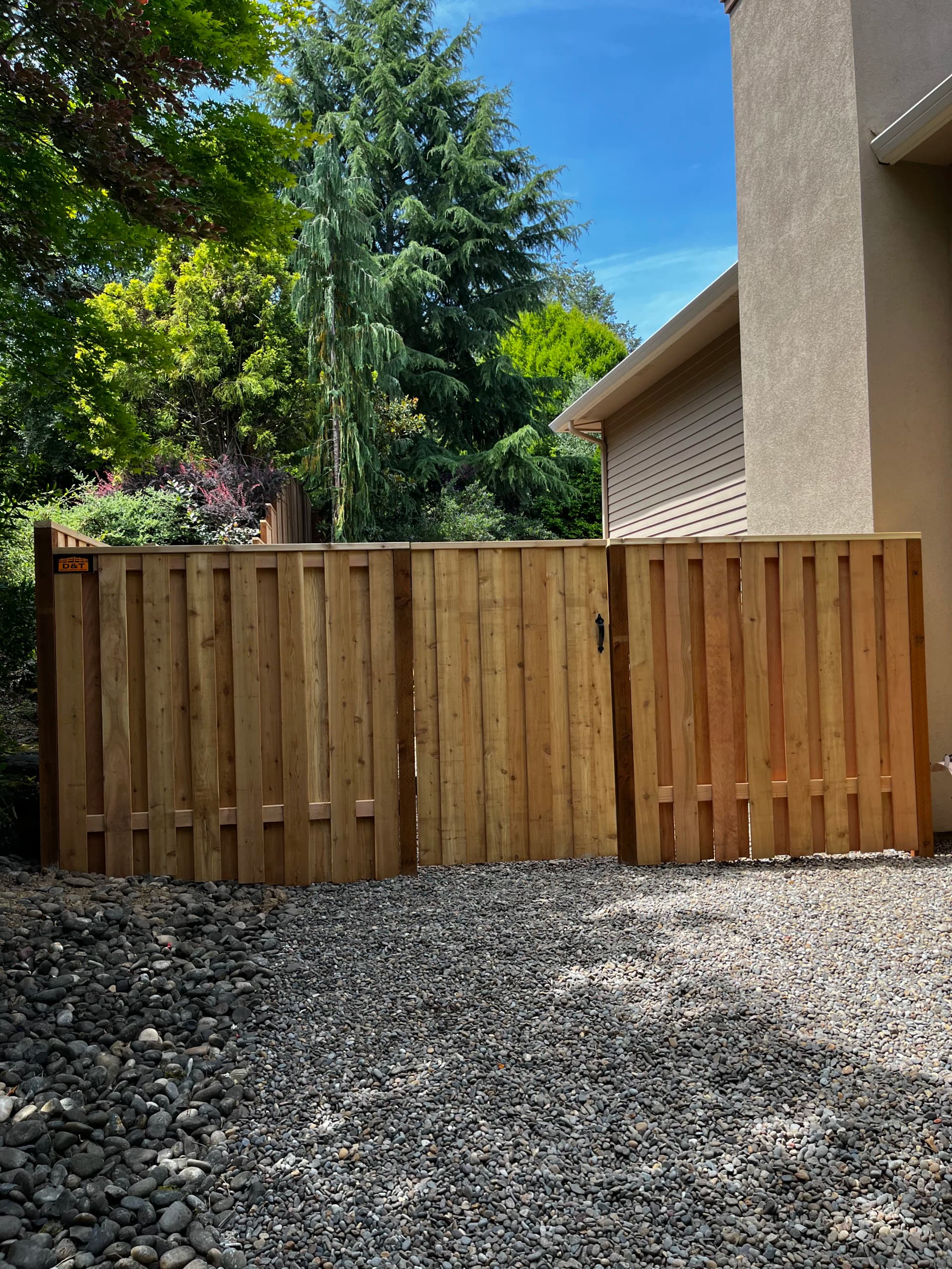 Gallery photos for Good Neighbour Cedar Fencing That Keeps Things Open: Image #2